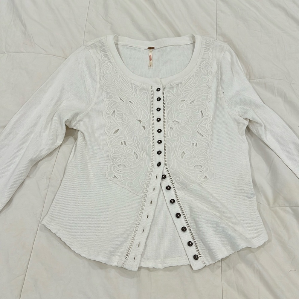 Long sleeve knit and appliqué bottom up